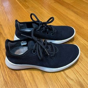 Women’s Allbirds Size 6